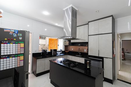 Casa à venda com 203m², 3 quartos e 3 vagas Casa à venda com 203m², 3 quartos e 3 vagasCozinha