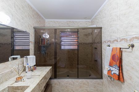 Casa à venda com 203m², 3 quartos e 3 vagas Casa à venda com 203m², 3 quartos e 3 vagasBanheiro social