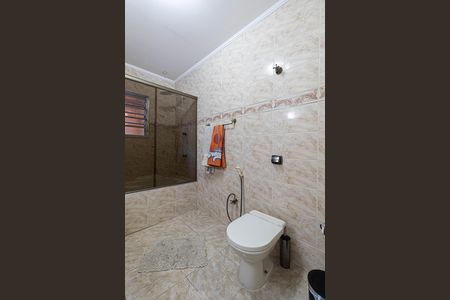 Casa à venda com 203m², 3 quartos e 3 vagas Casa à venda com 203m², 3 quartos e 3 vagasBanheiro social