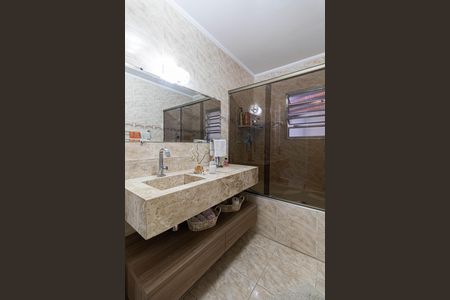 Casa à venda com 203m², 3 quartos e 3 vagas Casa à venda com 203m², 3 quartos e 3 vagasBanheiro social