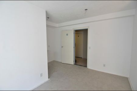 Sala de apartamento para alugar com 2 quartos, 50m² em Santo Cristo, Rio de Janeiro