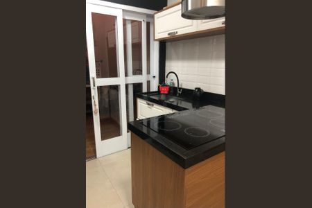 Casa à venda com 387m², 6 quartos e 2 vagasCozinha