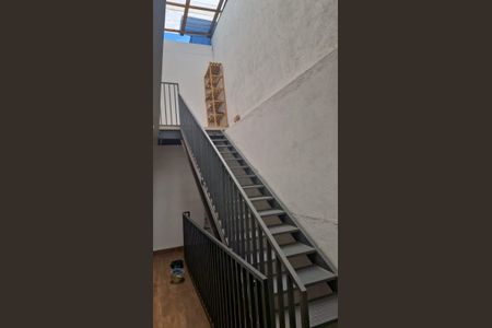 Casa à venda com 387m², 6 quartos e 2 vagasEscada