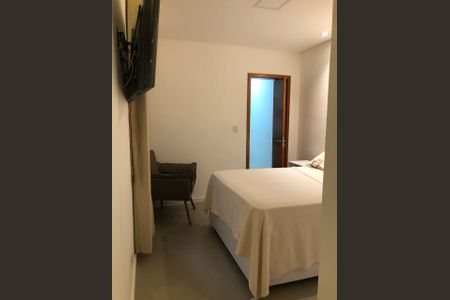 Casa à venda com 387m², 6 quartos e 2 vagasQuarto