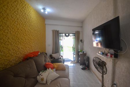 Sala de casa para alugar com 2 quartos, 95m² em Caonze, Nova Iguaçu