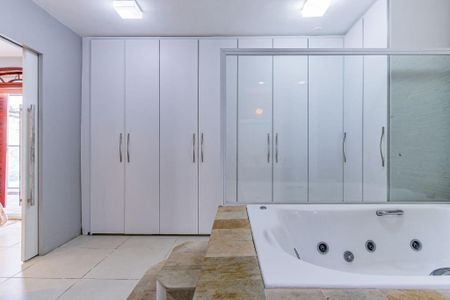 Casa à venda com 380m², 4 quartos e 2 vagasFoto 42