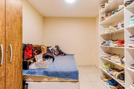 Casa à venda com 380m², 4 quartos e 2 vagasFoto 24