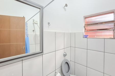 Casa à venda com 133m², 3 quartos e 2 vagasCasa 2 - banheiro social