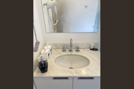 Apartamento à venda com 24m², 1 quarto e sem vaga Apartamento à venda com 24m², 1 quarto e sem vagaBanheiro