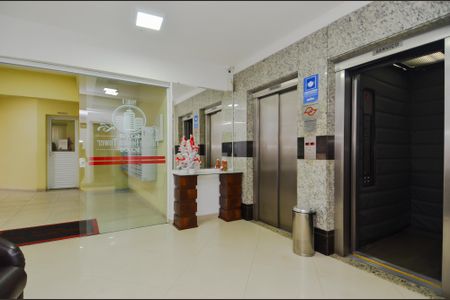 Apartamento para alugar com 64m², 3 quartos e 1 vaga Apartamento para alugar com 64m², 3 quartos e 1 vagaHall Social