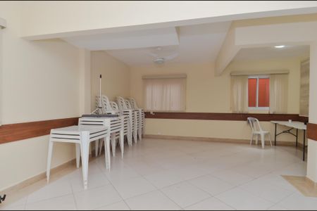 Apartamento para alugar com 64m², 3 quartos e 1 vaga Apartamento para alugar com 64m², 3 quartos e 1 vagaÁrea comum - Salão de festas