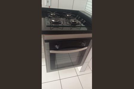 Cozinha de apartamento à venda com 2 quartos, 49m² em Metalúrgicos, Osasco