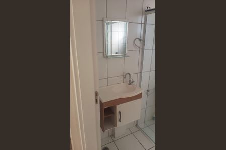 Banheiro de apartamento à venda com 2 quartos, 49m² em Metalúrgicos, Osasco