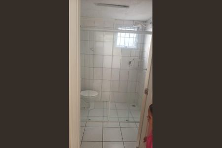 Banheiro de apartamento à venda com 2 quartos, 49m² em Metalúrgicos, Osasco