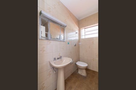 Casa para alugar com 165m², 3 quartos e 2 vagasBanheiro 2