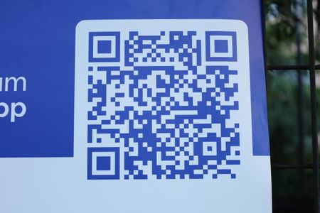 Apartamento à venda com 70m², 3 quartos e 1 vagaPlaca instalada na grade da fachada do condomínio - Código da placa: WYNY-1100