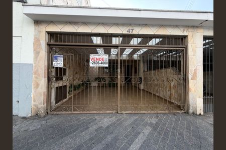 Casa à venda com 198m², 3 quartos e 2 vagasFachada