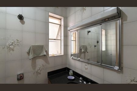Casa à venda com 198m², 3 quartos e 2 vagasBanheiro da Suíte