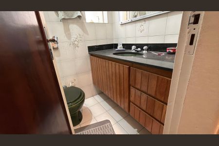 Casa à venda com 198m², 3 quartos e 2 vagasBanheiro da Suíte