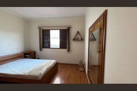 Casa à venda com 198m², 3 quartos e 2 vagasSuite