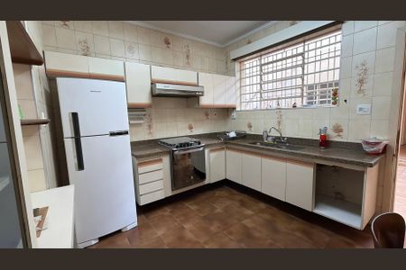 Casa à venda com 198m², 3 quartos e 2 vagasCozinha