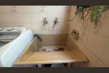 Casa à venda com 198m², 3 quartos e 2 vagasÁrea de Serviço