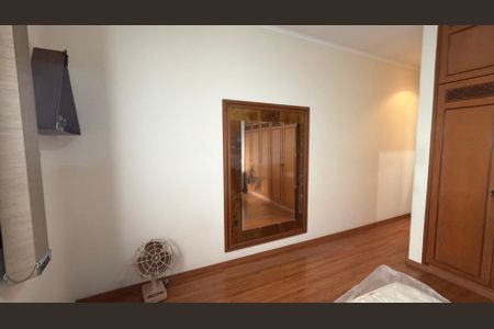 Casa à venda com 198m², 3 quartos e 2 vagasSuite