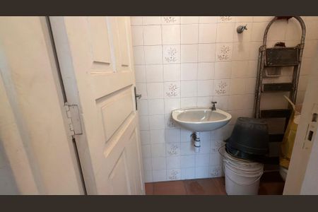 Casa à venda com 198m², 3 quartos e 2 vagasBanheiro de serviço