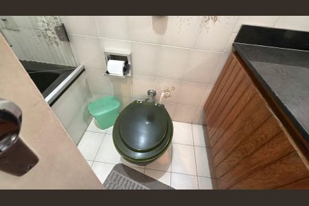 Casa à venda com 198m², 3 quartos e 2 vagasBanheiro da Suíte