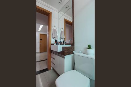 Apartamento à venda com 212m², 3 quartos e 2 vagasBanheiro Social