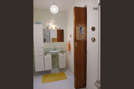 Banheiro de apartamento para alugar com 3 quartos, 110m² em Vila Uberabinha, São Paulo