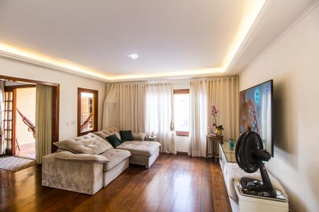 Casa de condomínio à venda com 450m², 3 quartos e 4 vagasSala 
