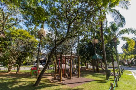 Casa de condomínio à venda com 450m², 3 quartos e 4 vagasÁrea comum - Playground