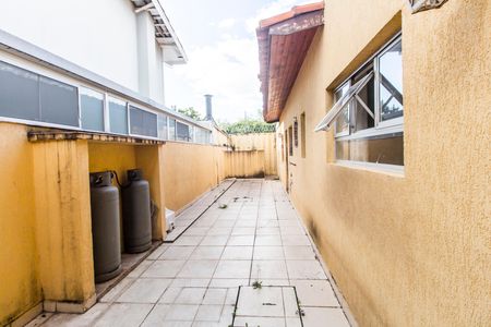 Casa de condomínio à venda com 450m², 3 quartos e 4 vagasCorredor