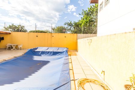 Casa de condomínio à venda com 450m², 3 quartos e 4 vagasPiscina