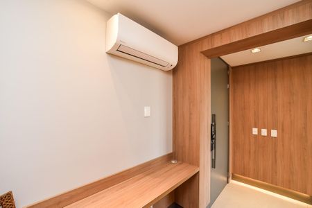 Apartamento à venda com 138m², 3 quartos e 3 vagas Apartamento à venda com 138m², 3 quartos e 3 vagasEscritório