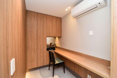 Apartamento à venda com 138m², 3 quartos e 3 vagas Apartamento à venda com 138m², 3 quartos e 3 vagasEscritório