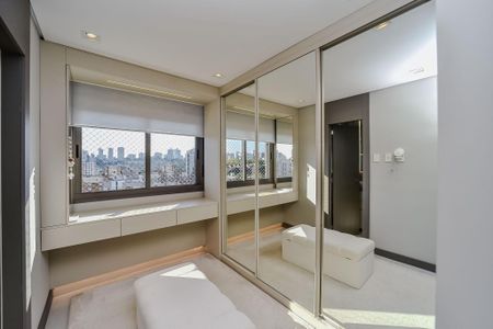 Apartamento à venda com 138m², 3 quartos e 3 vagas Apartamento à venda com 138m², 3 quartos e 3 vagasSuíte 2