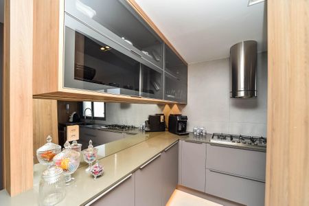 Apartamento à venda com 138m², 3 quartos e 3 vagas Apartamento à venda com 138m², 3 quartos e 3 vagasCozinha