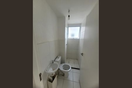 Banheiro de apartamento para alugar com 2 quartos, 41m² em Campo Grande, Rio de Janeiro