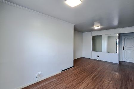 Apartamento à venda com 77m², 3 quartos e 1 vaga Apartamento à venda com 77m², 3 quartos e 1 vagaSala