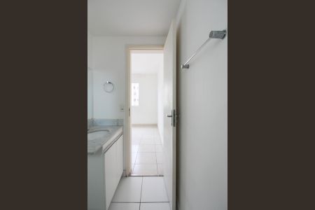 Apartamento à venda com 75m², 3 quartos e 2 vagas Apartamento à venda com 75m², 3 quartos e 2 vagasBanheiro da Suíte