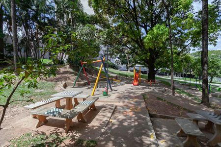 Apartamento à venda com 75m², 3 quartos e 2 vagas Apartamento à venda com 75m², 3 quartos e 2 vagasÁrea comum - Playground