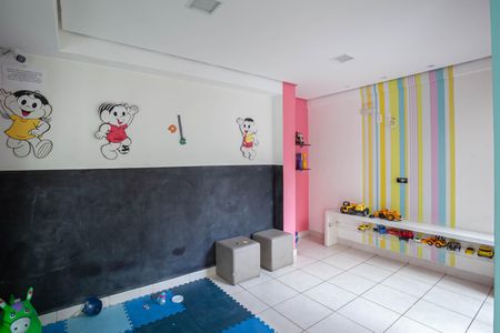 Apartamento à venda com 75m², 3 quartos e 2 vagas Apartamento à venda com 75m², 3 quartos e 2 vagasÁrea comum - Espaço kids