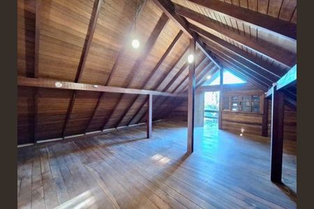 Casa para alugar com 120m², 4 quartos e 3 vagas Casa para alugar com 120m², 4 quartos e 3 vagasÁrea externa