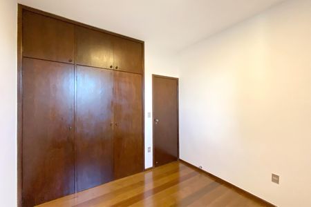 Apartamento para alugar com 190m², 4 quartos e 3 vagas
