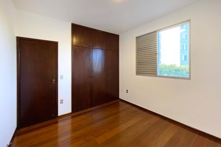 Apartamento para alugar com 190m², 4 quartos e 3 vagas