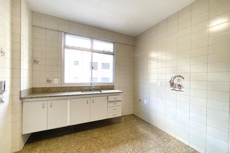 Apartamento para alugar com 190m², 4 quartos e 3 vagas