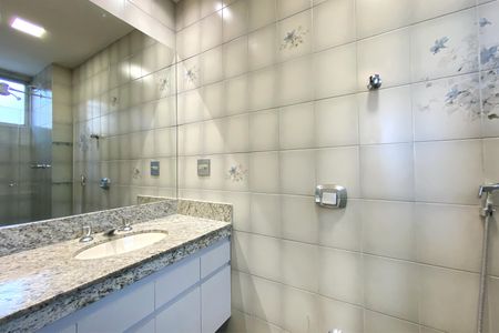 Apartamento para alugar com 190m², 4 quartos e 3 vagas