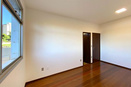 Apartamento para alugar com 190m², 4 quartos e 3 vagas
